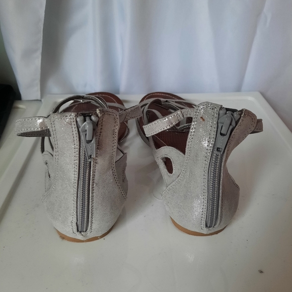 Gladiator style silver sandals- 7.5 women's - Picture 3 of 5